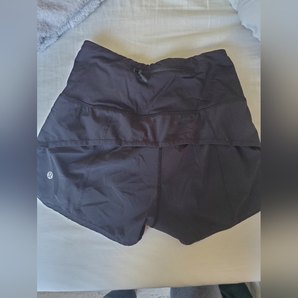 Lululemon Hotty Hot Short
